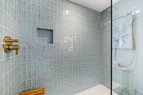 Copropriété à vendre à Miami, Floride: 3 chambres, 114.27 m2 № 2257430 - photo 18