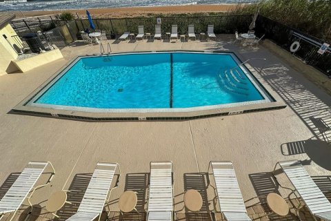 Condominio en venta en Ormond Beach, Florida, 1 dormitorio, 71.26 m2 № 2330490 - foto 8