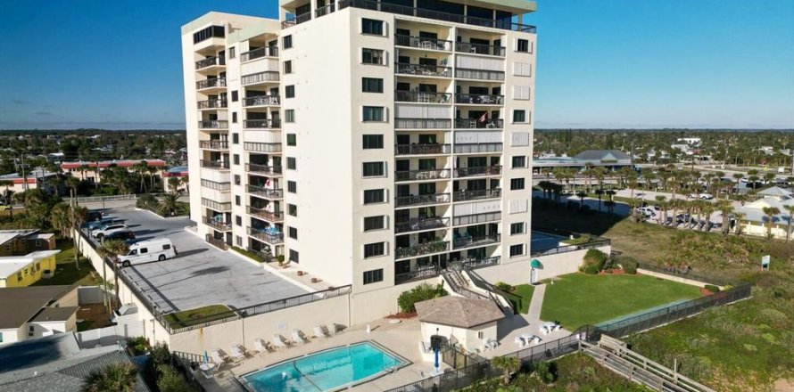 Condominio en Ormond Beach, Florida, 1 dormitorio № 2330490
