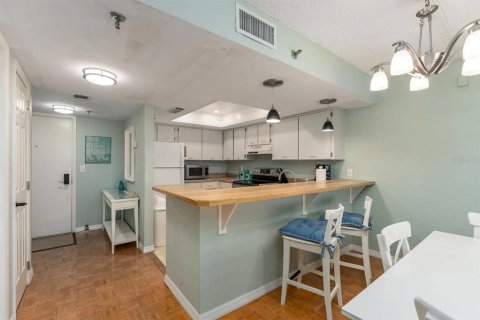 Condominio en venta en Ormond Beach, Florida, 1 dormitorio, 71.26 m2 № 2330490 - foto 6