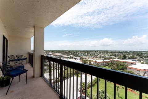 Condominio en venta en Ormond Beach, Florida, 1 dormitorio, 71.26 m2 № 2330490 - foto 2