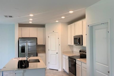 Casa en alquiler en Davenport, Florida, 4 dormitorios, 173.73 m2 № 1856005 - foto 6