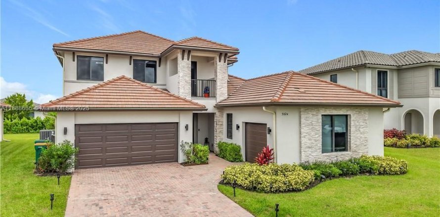 Casa en Ave Maria, Florida 4 dormitorios, 327.2 m2 № 1938878