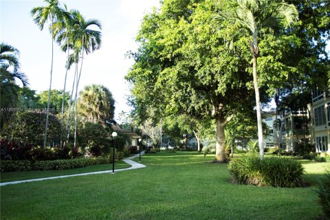 Condo in Lauderdale Lakes, Florida, 2 bedrooms  № 1864759 - photo 24