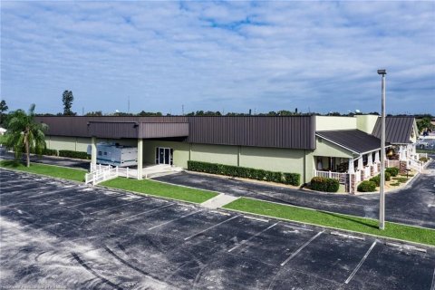 Commercial property in Lake Placid, Florida 2032.24 sq.m. № 1366449 - photo 12
