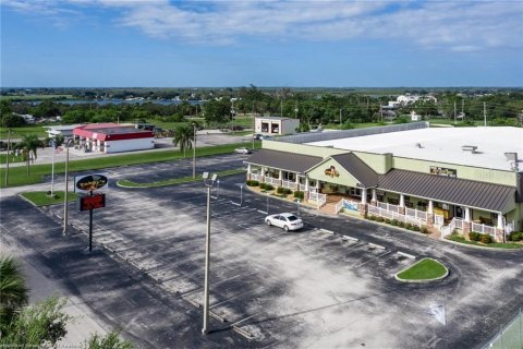 Commercial property in Lake Placid, Florida 2032.24 sq.m. № 1366449 - photo 3
