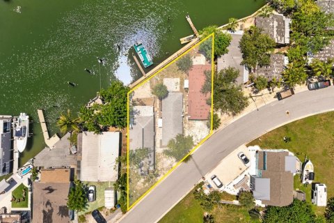 Commercial property in Madeira Beach, Florida 6 bedrooms, 200.67 sq.m. № 2342376 - photo 18