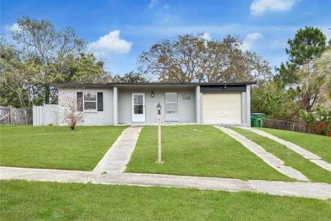 Villa ou maison à vendre à Deltona, Floride: 4 chambres, 117.06 m2 № 2204488 - photo 2