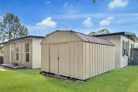 Villa ou maison à vendre à Deltona, Floride: 4 chambres, 117.06 m2 № 2204488 - photo 24
