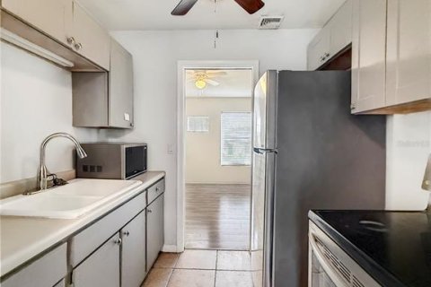 Villa ou maison à vendre à Deltona, Floride: 4 chambres, 117.06 m2 № 2204488 - photo 8