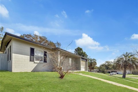 Villa ou maison à vendre à Deltona, Floride: 4 chambres, 117.06 m2 № 2204488 - photo 25