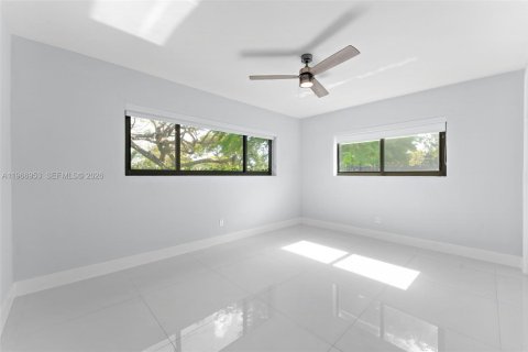 Villa ou maison à vendre à North Miami Beach, Floride: 3 chambres, 138.61 m2 № 2028267 - photo 11