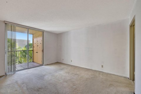 Copropriété à vendre à Lauderdale Lakes, Floride: 1 chambre, 66.98 m2 № 2085911 - photo 21