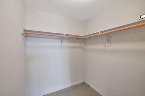 Copropriété à vendre à Lauderdale Lakes, Floride: 1 chambre, 66.98 m2 № 2085911 - photo 25