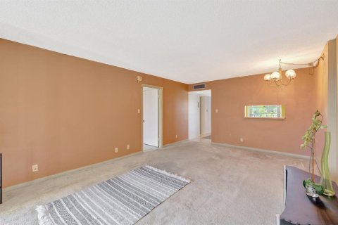 Copropriété à vendre à Lauderdale Lakes, Floride: 1 chambre, 66.98 m2 № 2085911 - photo 12