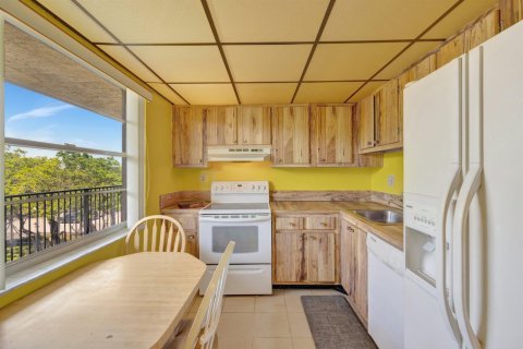 Copropriété à vendre à Lauderdale Lakes, Floride: 1 chambre, 66.98 m2 № 2085911 - photo 3