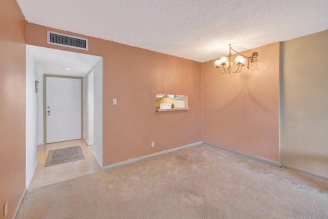 Copropriété à vendre à Lauderdale Lakes, Floride: 1 chambre, 66.98 m2 № 2085911 - photo 14