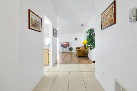 Casa en venta en Kissimmee, Florida, 3 dormitorios, 128.3 m2 № 1680404 - foto 5