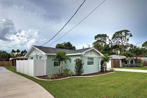 Villa ou maison à Englewood, Floride 2 chambres, 99.13 m2 № 2113199