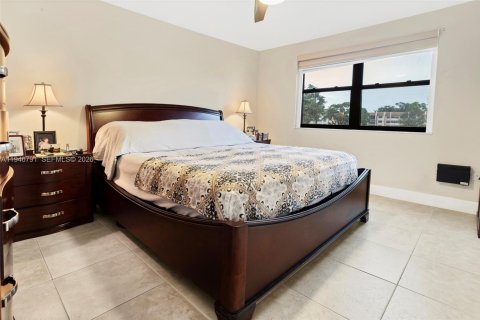 Condo in Sunrise, Florida, 2 bedrooms  № 2004605 - photo 14