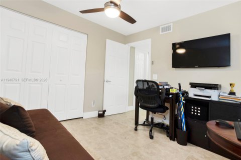 Condo in Sunrise, Florida, 2 bedrooms  № 2004605 - photo 30