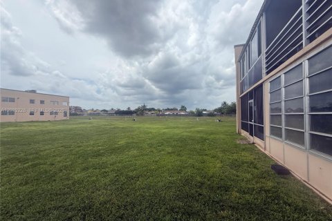 Copropriété à vendre à Sunrise, Floride: 1 chambre, 54.81 m2 № 2172639 - photo 25