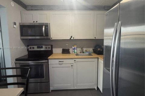 Copropriété à vendre à Sunrise, Floride: 1 chambre, 54.81 m2 № 2172639 - photo 5