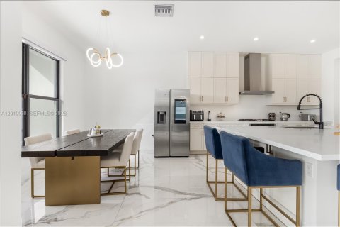 Villa ou maison à vendre à Boca Raton, Floride: 5 chambres, 416.57 m2 № 2075369 - photo 4