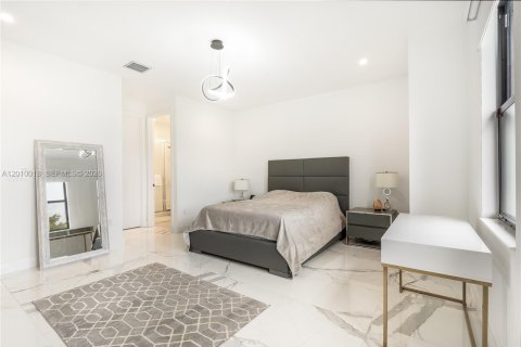 Villa ou maison à vendre à Boca Raton, Floride: 5 chambres, 416.57 m2 № 2075369 - photo 9