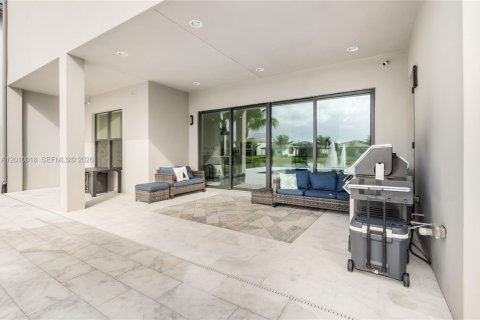 Villa ou maison à vendre à Boca Raton, Floride: 5 chambres, 416.57 m2 № 2075369 - photo 8