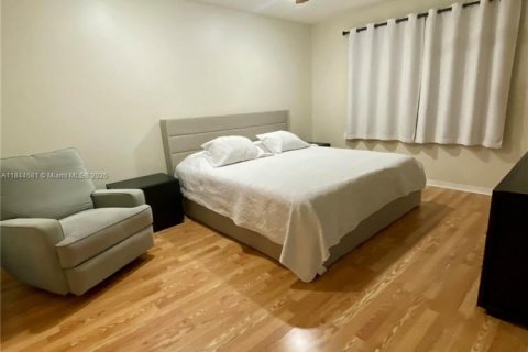 Townhouse in Pembroke Pines, Florida 3 bedrooms, 132.66 sq.m. № 1840707 - photo 29