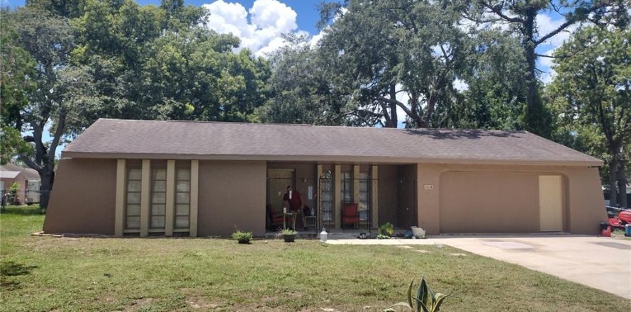 House in Spring Hill, Florida 3 bedrooms, 112.78 sq.m. № 1822813