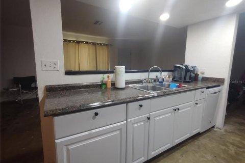 House in Spring Hill, Florida 3 bedrooms, 112.78 sq.m. № 1822813 - photo 8