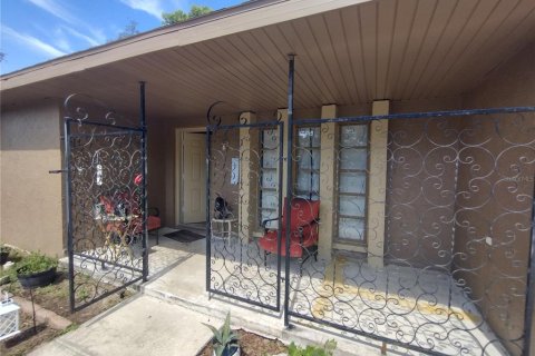 House in Spring Hill, Florida 3 bedrooms, 112.78 sq.m. № 1822813 - photo 2