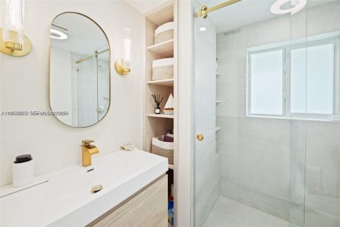 Casa en venta en Dania Beach, Florida, 5 dormitorios, 176.05 m2 № 2023248 - foto 15