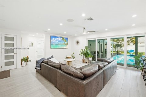 Casa en venta en Dania Beach, Florida, 5 dormitorios, 176.05 m2 № 2023248 - foto 7