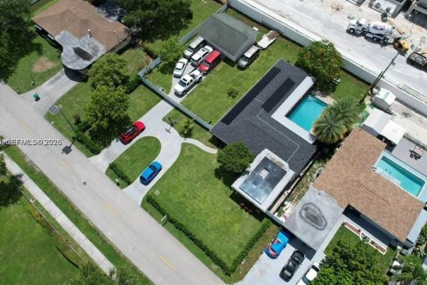 Casa en venta en Dania Beach, Florida, 5 dormitorios, 176.05 m2 № 2023248 - foto 22