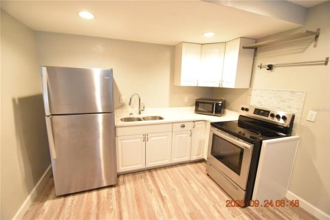Appartement à louer à Largo, Floride: 2 chambres, 52.03 m2 № 2391055 - photo 8