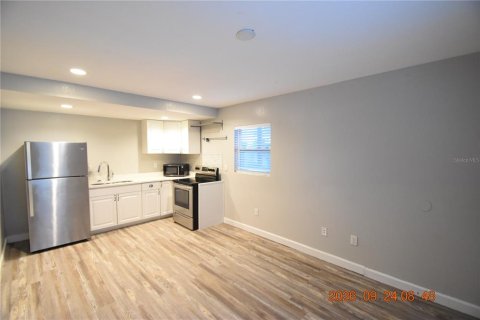Appartement à louer à Largo, Floride: 2 chambres, 52.03 m2 № 2391055 - photo 6