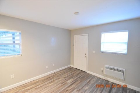 Appartement à louer à Largo, Floride: 2 chambres, 52.03 m2 № 2391055 - photo 5