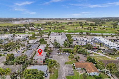 Commercial property in Pompano Beach, Florida 402.64 sq.m. № 1986312 - photo 7