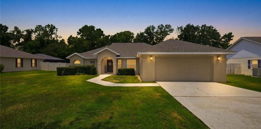 Villa ou maison à Ocala, Floride 3 chambres, 173.63 m2 № 2227676