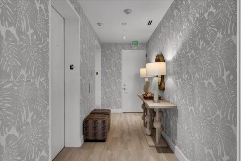 Condo in Miami Beach, Florida, 3 bedrooms  № 2022611 - photo 8