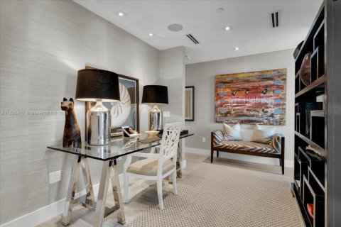 Condo in Miami Beach, Florida, 3 bedrooms  № 2022611 - photo 18