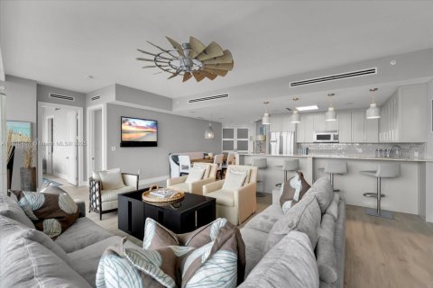 Condo in Miami Beach, Florida, 3 bedrooms  № 2022611 - photo 4