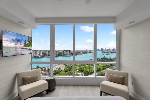 Condo in Miami Beach, Florida, 3 bedrooms  № 2022611 - photo 12