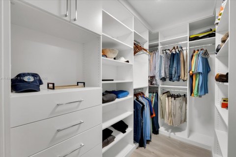 Condo in Miami Beach, Florida, 3 bedrooms  № 2022611 - photo 21