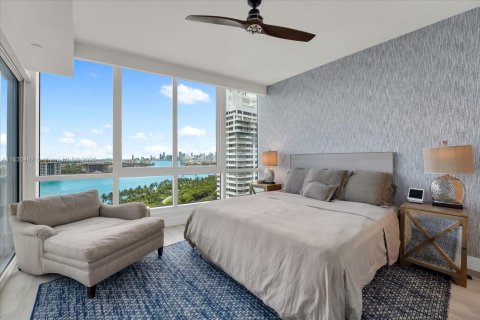 Condo in Miami Beach, Florida, 3 bedrooms  № 2022611 - photo 26