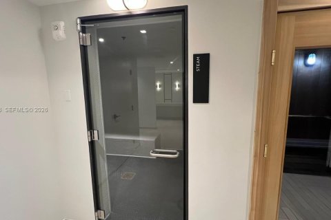 Copropriété à vendre à Miami, Floride: 2 chambres, 64.85 m2 № 2065304 - photo 14