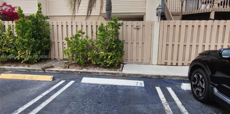 Condo in West Palm Beach, Florida, 2 bedrooms  № 2169892